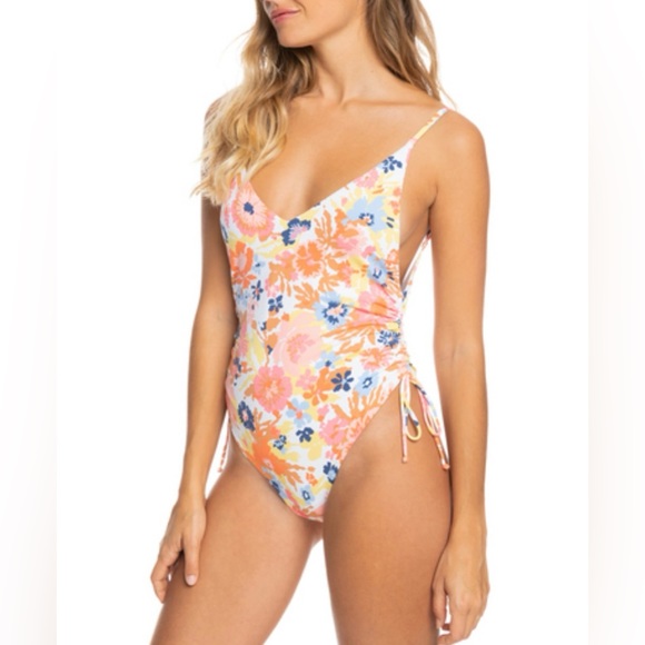NWT Roxy Floral Printed Beach Classics One Piece Swimsuit - Picture 2 of 14